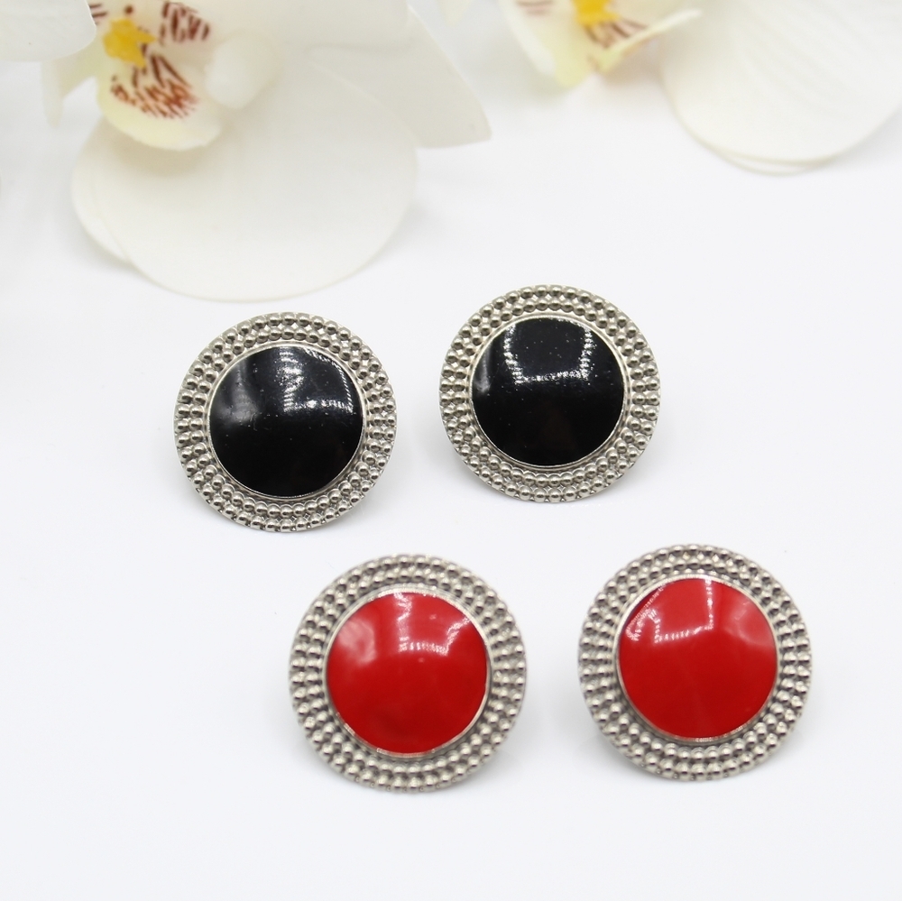 Vintage black and red button earrings - Picture 3 of 4
